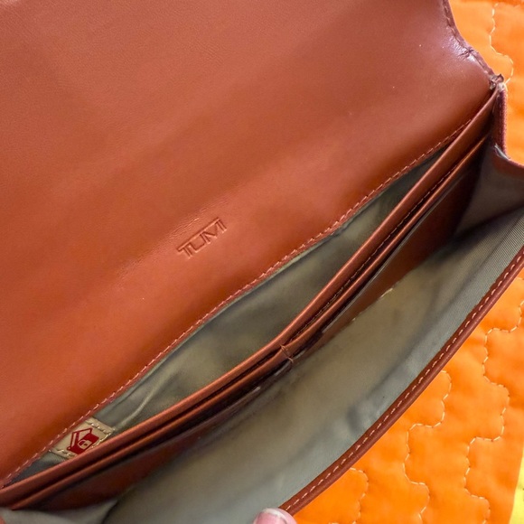 Tumi Snap Flap Travel Card Holder Wallet Burnt Orange - Picture 5 of 6